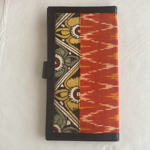 Passport Holder/wallet- Faux Leather & Ikat print fabric - Picture 2 of 5